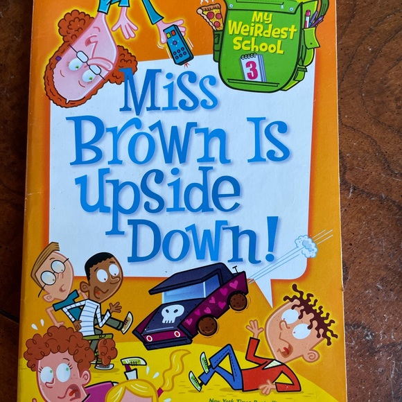 Book bundle of 4 paperback books - Picture 4 of 5